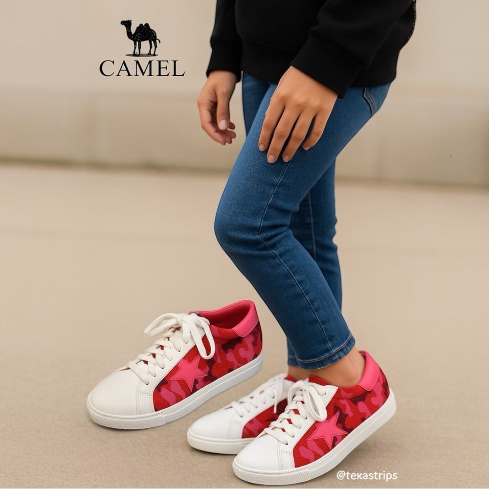 Camel Toes Women’s Pink White Metallic Star Camo Sneakers 9